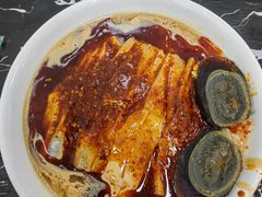 -何老二卤汁凉粉