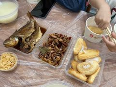 小黄鱼-蓝精灵饺子店