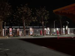 -窦店服务区-停车场