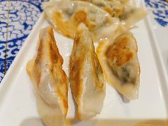 猪肉茴香煎饺-东方饺子王(新奥购物中心店)