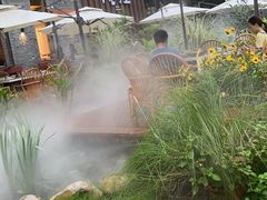 -墨居上隐·院子里火锅(峨眉店)