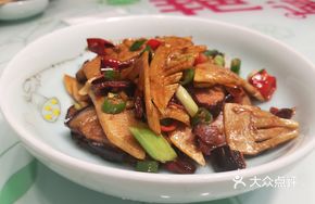 Spring Bamboo Shoot Dried with Old Cured Meat