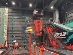 -极限PLAY运动娱乐新世界·团建派对表演休闲馆·室内高空游乐园