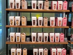 -Laderach 莱德拉(上海环贸iapm店)