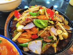 -醉美云南·云南菜主题餐厅(昆明站北京路双龙商场店)