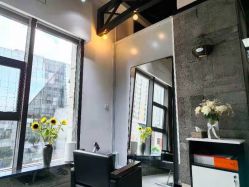 -FRIDAY星期五专业美发沙龙