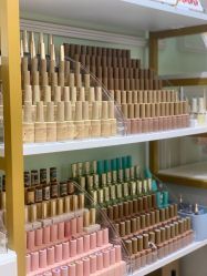 -蜜奈肌肤管理中心