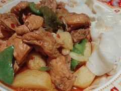 沙湾大盘鸡配皮带面-塔哈尔·新疆盛宴(奉贤龙湖店)