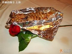 特色菜——铁板烤汁鲈鱼-国人川菜(李家村建东街店)