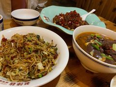 萍乡炒粉-老萍巷•莲花血鸭(楚萍店)