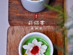 一朵白莲千娇照水-蘇锦宴·淮扬菜烤鸭·小院(三元桥霄云路店)