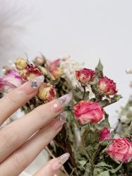 -尤米一站式美甲美睫