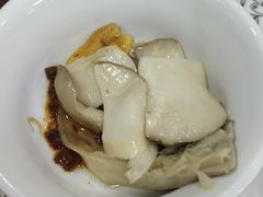 -绿色墨脱石锅城