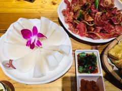 云南椰子饭-老滇山寨•云南特色菜•地方菜•民族风情歌舞表演(金碧店)