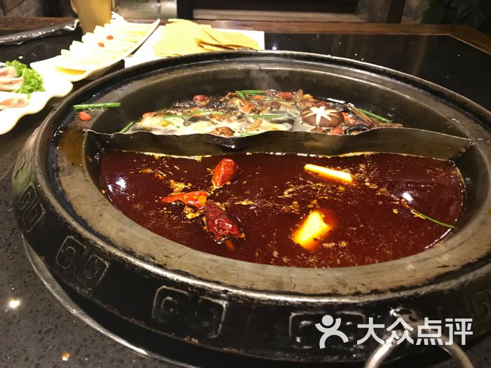 唇辣号重庆老火锅(对外经贸店)图片 - 第1张