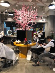 -时尚殿堂明星门店