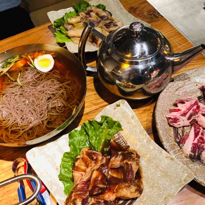 韩呈黑牛家炭火烤肉(奥体万达店)