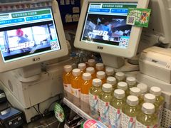 -全家便利店(上海南站站店)