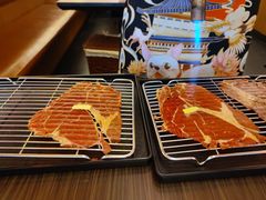 铺天盖地火牛寿司（2枚）-仙隐小鹿中華の日料(荣民龙首广场店)