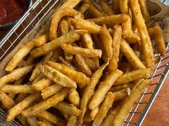 -BHC炸鸡(明洞总店)