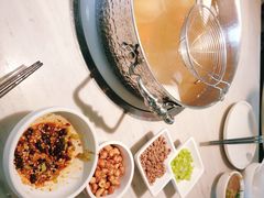 -左庭右院鲜牛肉火锅(浦江欢乐颂店)