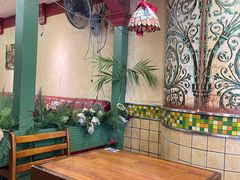 -玛格萝妮比萨屋(陆家浜路店)
