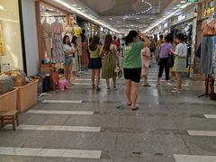-广州白马服装市场