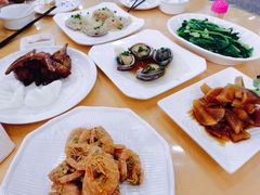 -鹏城人家海鲜酒家·23年老字号(较场尾店)