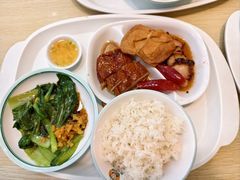 烧腊三拼饭-农家婆港式烧腊快餐(驰天·钰园商住小区店)