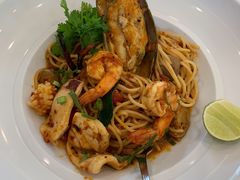 -Chom Cafe and Restaurant