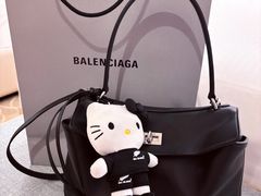 -BALENCIAGA(恒隆广场店)