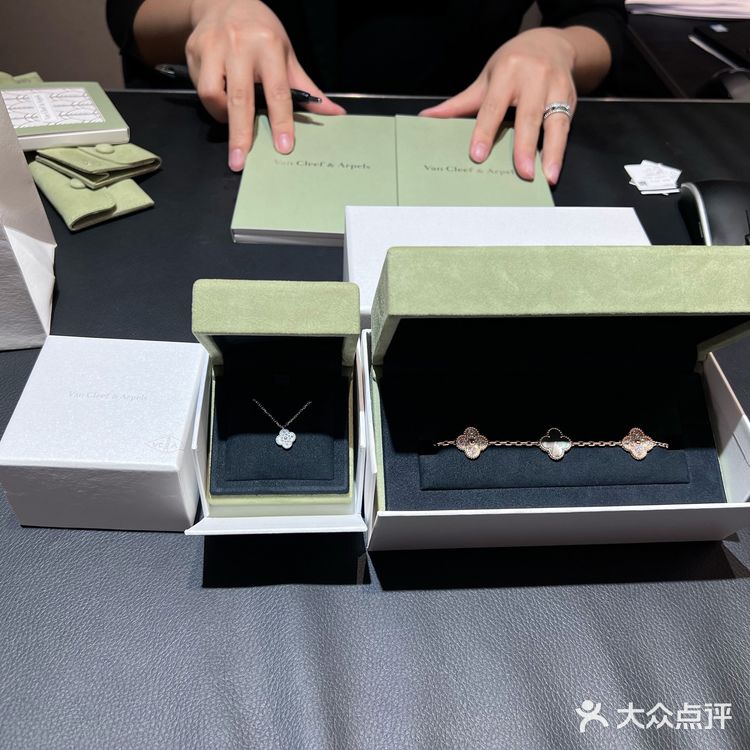 梵克雅宝50周年 终于下手了[调皮]