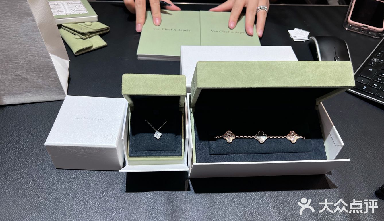 梵克雅宝50周年 终于下手了[调皮]