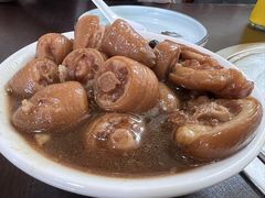炖猪尾巴-金卯白肉罩火烧