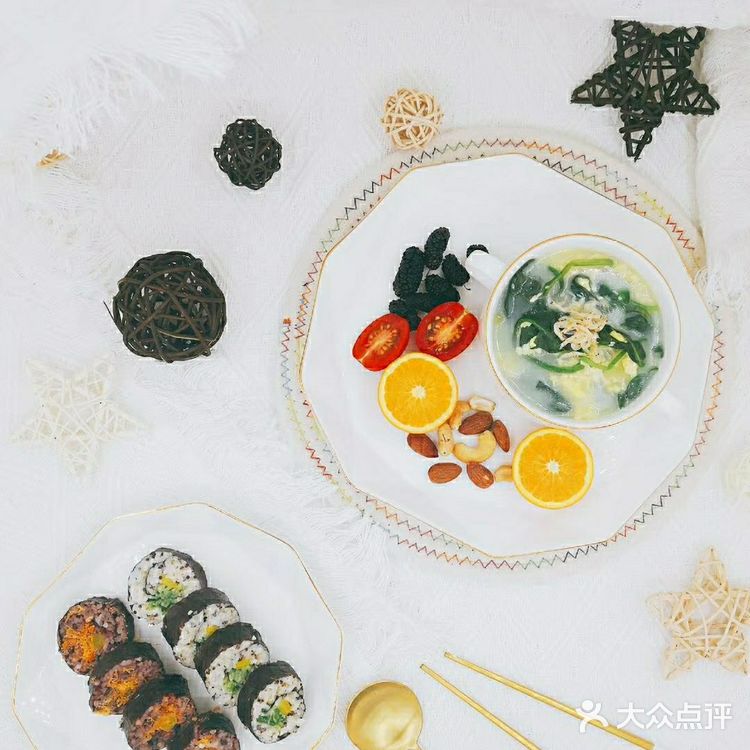 蛋白 : 藜麦+鸡蛋+肉松