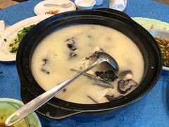 浓汤鱼头-老淳安—伴山伴湖(千岛湖开元度假村店)