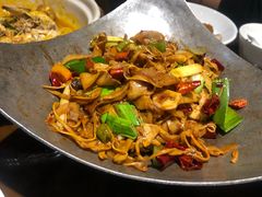 -东口码头·烧鸽子·鱼头泡饼·地方菜(金鹰悦城店)