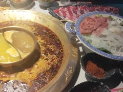 -哥老官重庆美蛙鱼头(龙湖杭州金沙天街店)