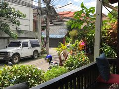 -Dash Teak House