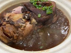 -老码头黑皮肘子锅包肉(赣水路店)