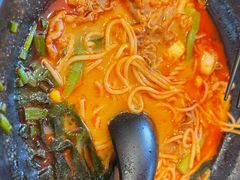 香辣肥牛拉面-新一番三文鱼寿司(红城湖店)