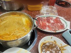 -四囍码头海鲜烧烤自助火锅(外滩南京东路悦荟广场店)