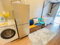 -魔方公寓(碧云国际店)