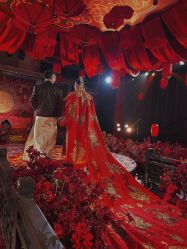 -艾米丽婚纱礼服