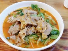 酸汤肥牛-日出青木·杭帮菜名店