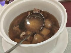 无花果雪梨炖猪骨汤-清心鸡沙田乳鸽店·非遗传承(粤垦路店)