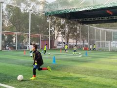 -飞梦少儿足球培训(塘桥校区)