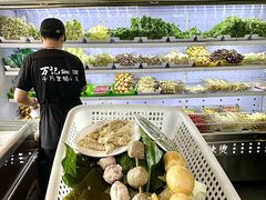 -万记麻辣烫国展总店