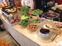 自助取餐区-翡翠29旋转餐厅·镇江国际雷迪森广场酒店