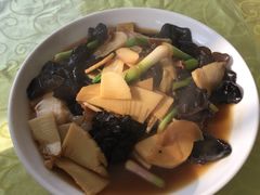 -天目湖刘老四农庄